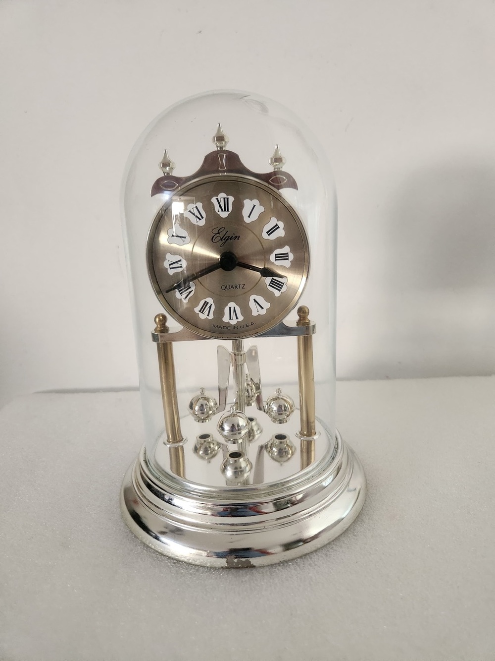 Vintage ELGIN Quartz Anniversary Clock w/Roman Numerals (circa 1980s)